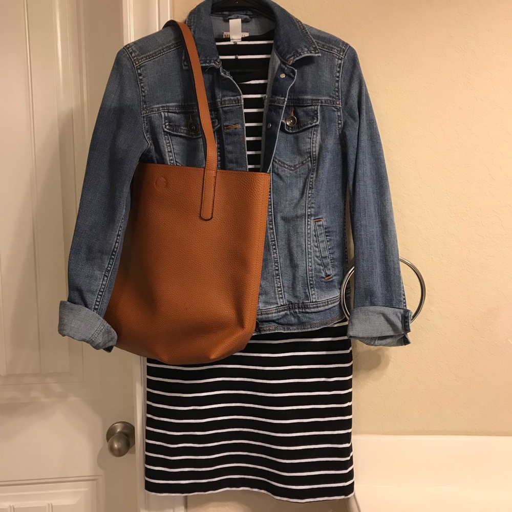 Short black and white striped dress